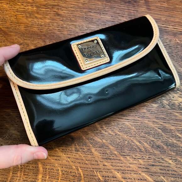 Dooney & Bourke Patent Continental Clutch - Picture 8 of 12